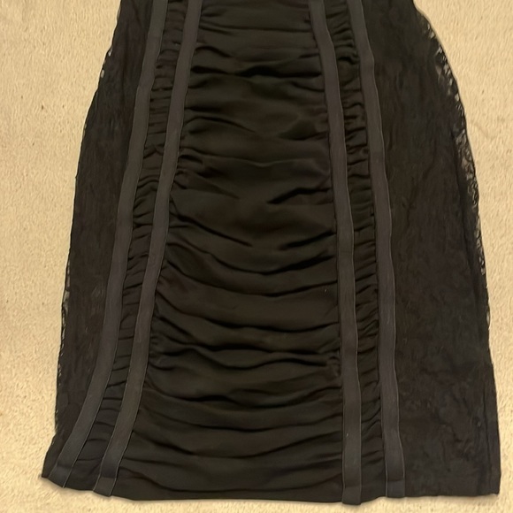 H & M Little Black Stretchy Lace Detail Dress sz 8 - Picture 4 of 8